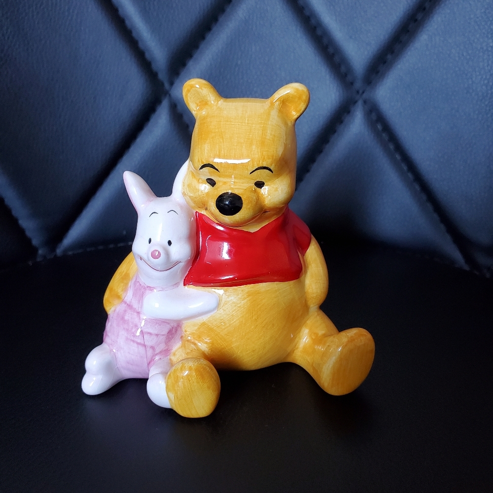Disney Ceramic Winnie the Pooh Piglet Figurine